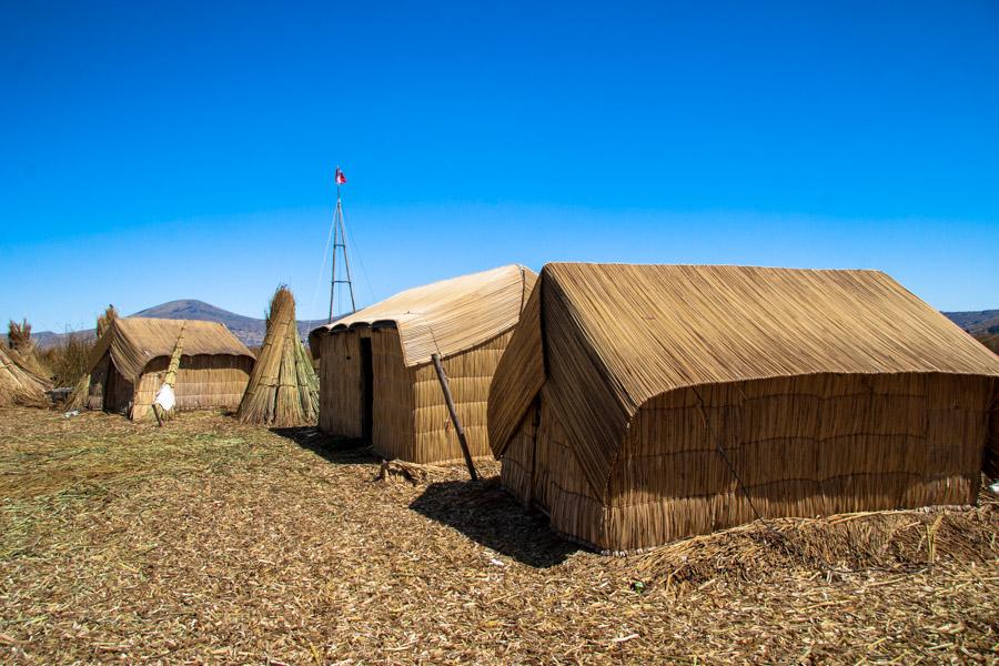 Poblado Indigena Comunidad Uros, Lago Titicaca, Pr...