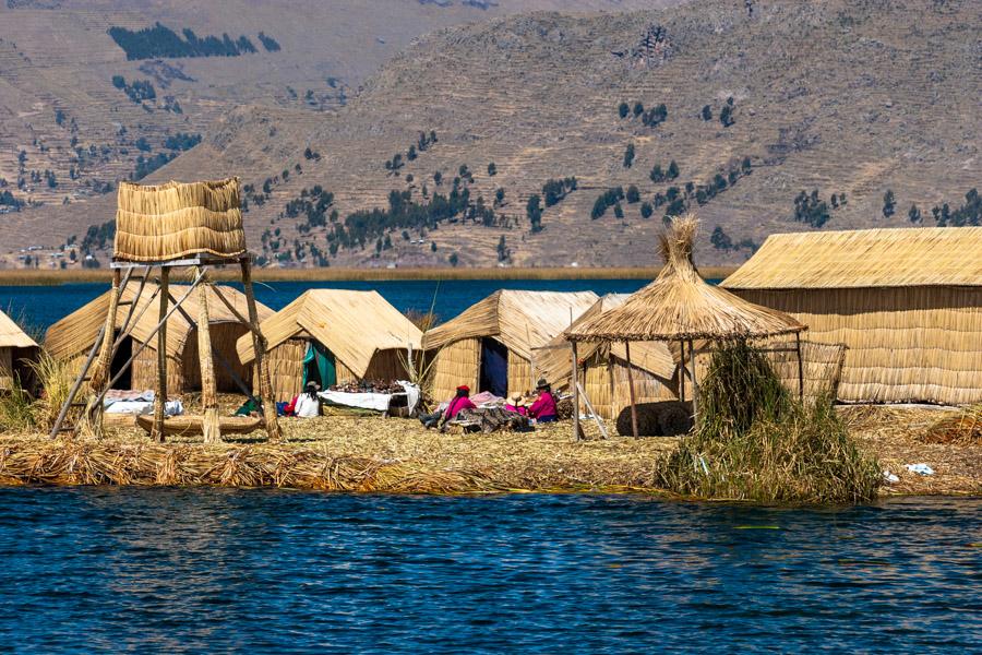 Poblado Indigena Comunidad Uros, Lago Titicaca, Pr...