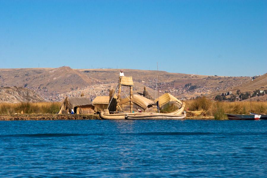 Embarcaciones Indigena de la Comunidad Uros, Lago ...