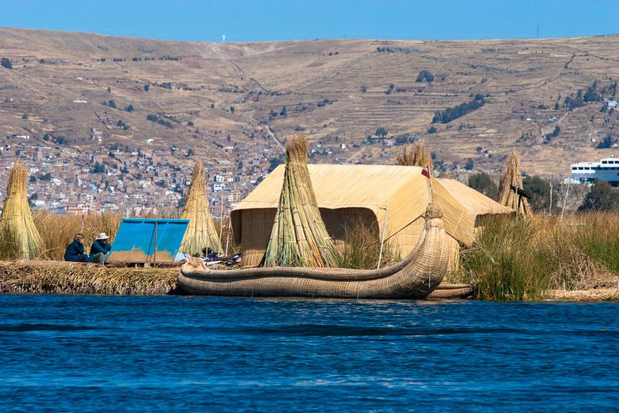 Embarcaciones Indigena de la Comunidad Uros, Lago ...