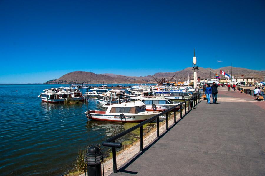 Muelle Lago Titicaca, Provincia del Puno, Peru, Cu...