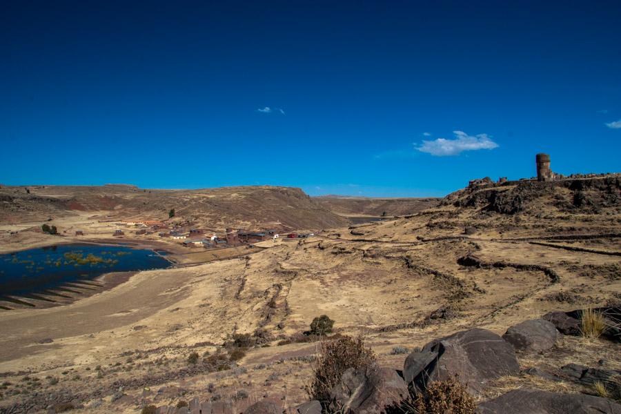 Laguna Umayo, Sillustani Antigua Necropolis de Ind...