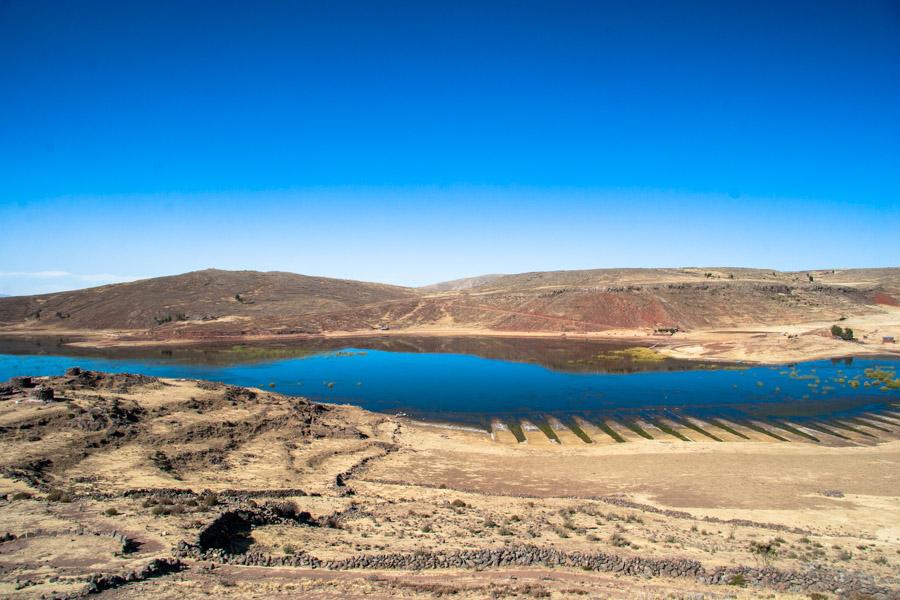 Laguna Umayo, Sillustani Antigua Necropolis de Ind...