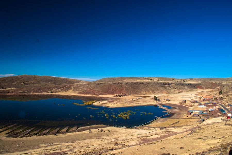 Laguna Umayo, Sillustani Antigua Necropolis de Ind...