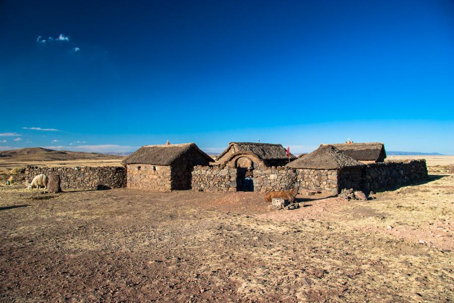 Vivienda en Sillustani Antigua Necropolis de Indig...