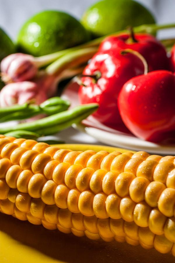 Varios alimentos saobre la mesa