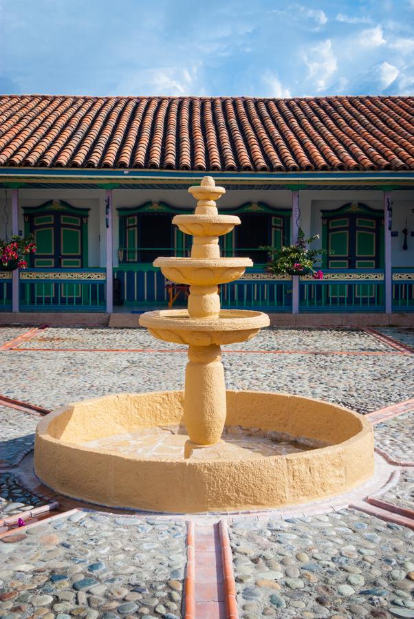 Fuente sin Agua en Quimbaya QuIndio