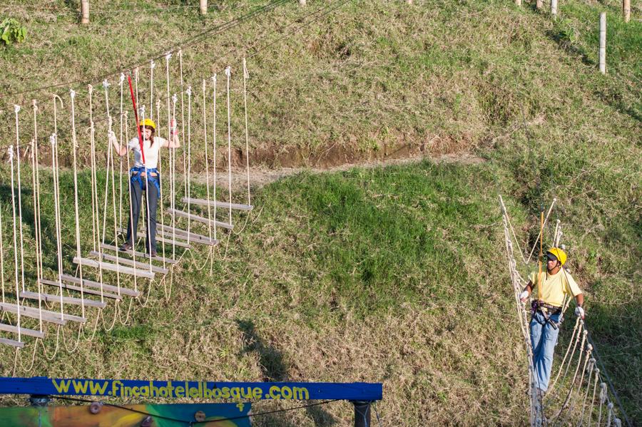 Personas Practicando Cannopy en Quimbaya, Quindio,...