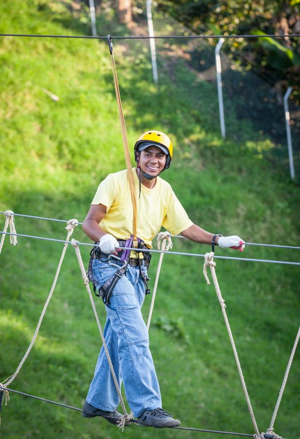 Personas Practicando Cannopy en Quimbaya, Quindio,...