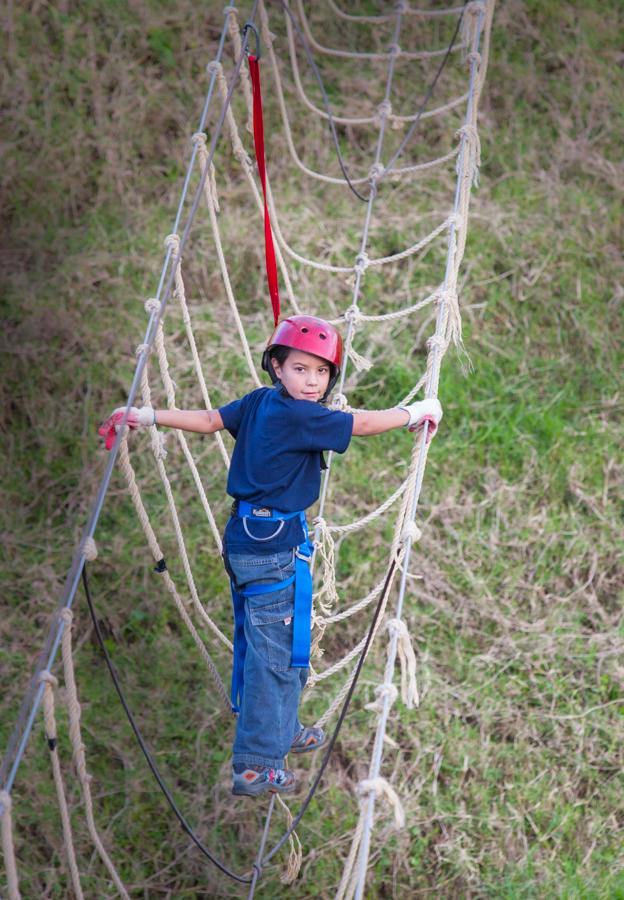 Personas Practicando Cannopy en Quimbaya, Quindio,...