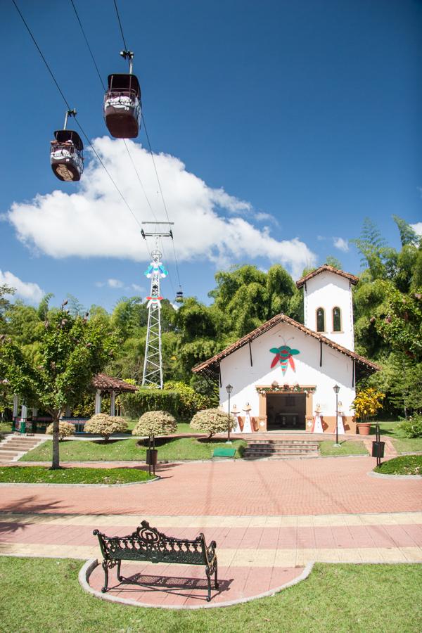 Teleferico en el Parque Nacional del Cafe, Montene...