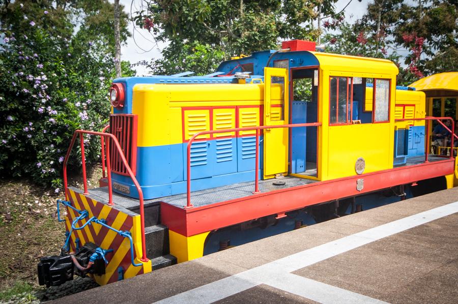 Tren de Armenia en el Parque Nacional del Cafe, Mo...