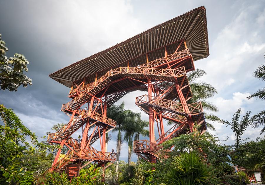 Torre Mirador del Parque Nacional del Cafe, Monten...