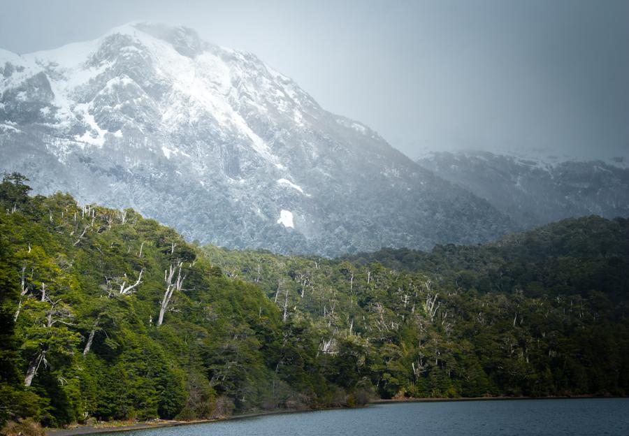 Riscos y Nevados, Lago Nahuel Huapi, Provincia de ...