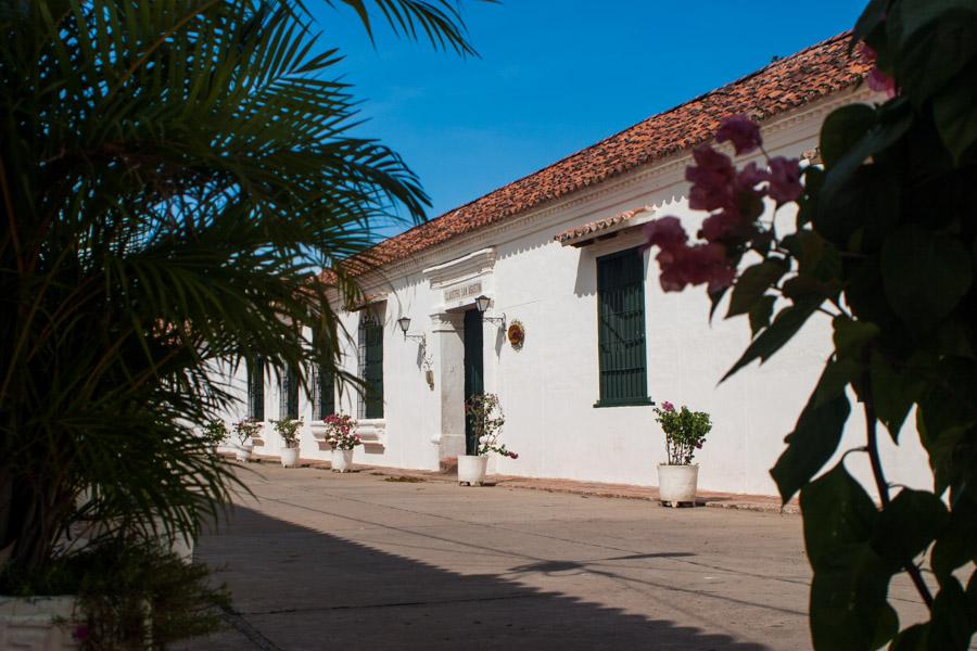 Calles en Santa Cruz de Mompox, Bolivar, Colombia,...