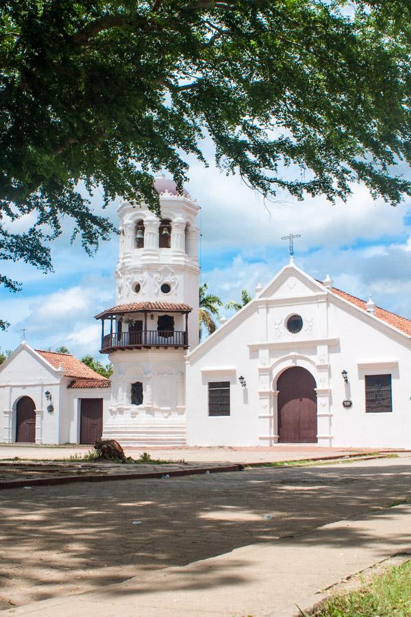 Iglesia de Santa Barbara en Santa Cruz de Mompox, ...