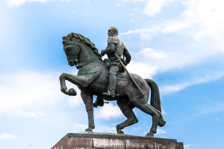 Escultura en Popayan, Cauca, Colombia