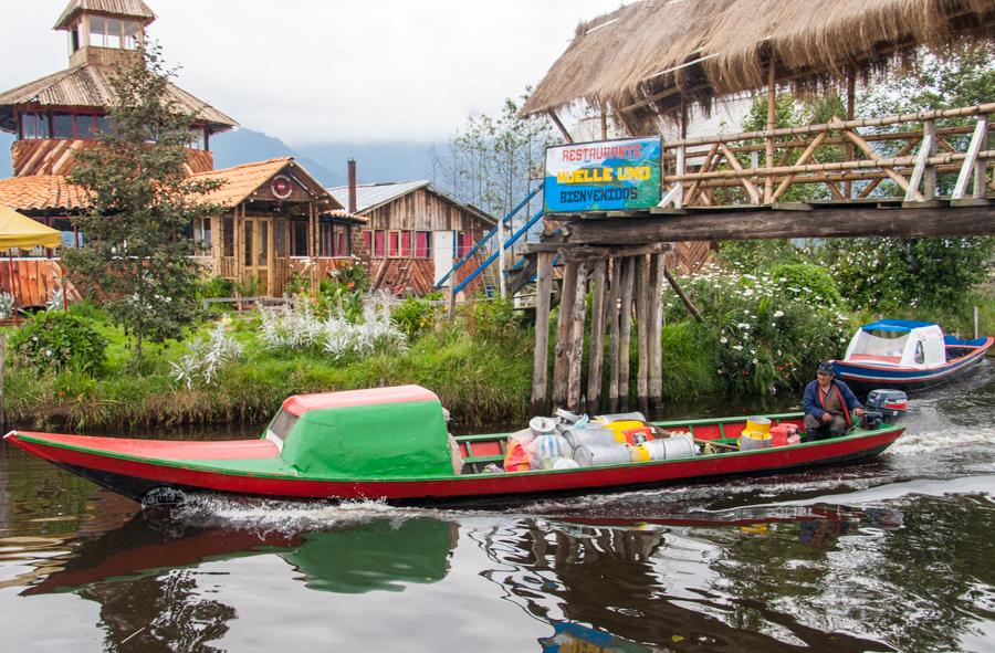 Lanchas a Orillas de la Laguna de la Cocha, San Ju...