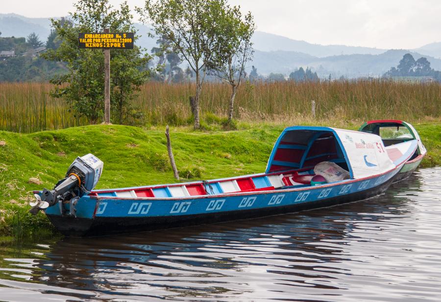 Lanchas a Orillas de la Laguna de la Cocha, San Ju...