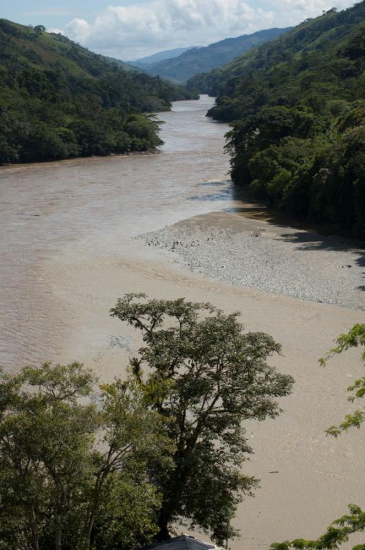 Rio Cauca, Puerto Valdivia, Antioquia,  Colombia