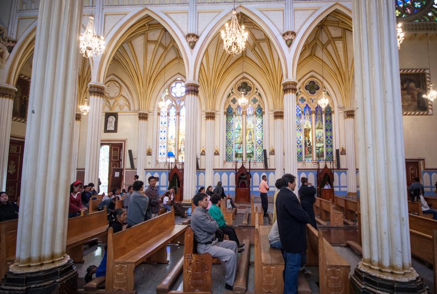 Interior del Santuario de Las Lajas, Ipiales, Nari...