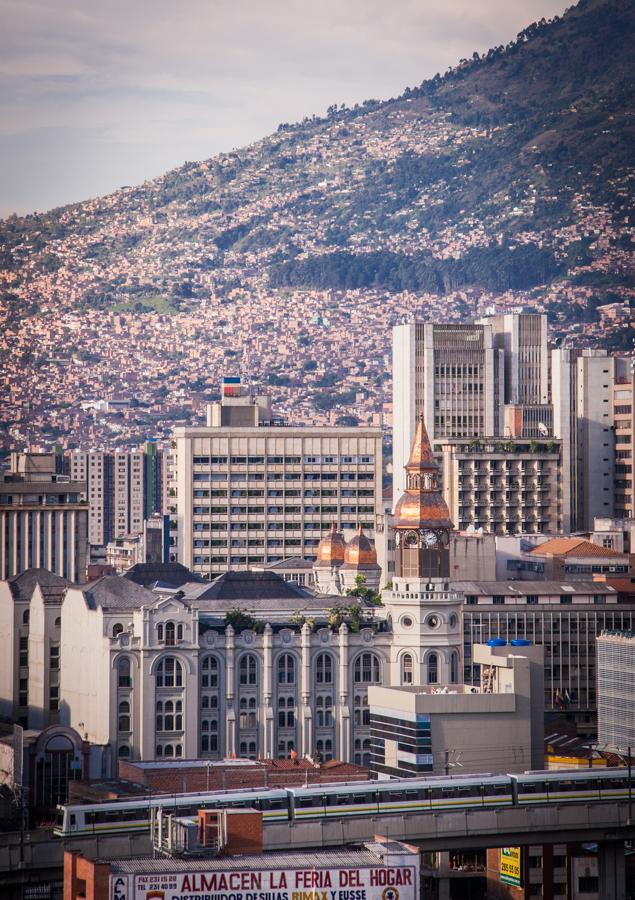 Panoramica de la ciudad de Medellin, Antioquia, Co...