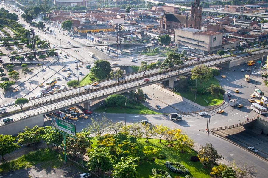 Puente de la calle Colombia en Medellin, Antioquia...