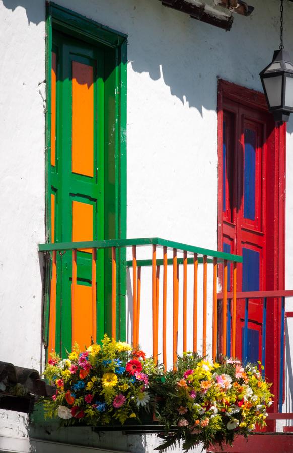 Balcon de una Casa Colonial en Medellin, Antioquia...