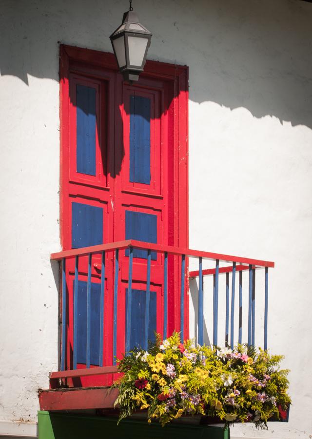 Balcon de una Casa Colonial en Medellin, Antioquia...