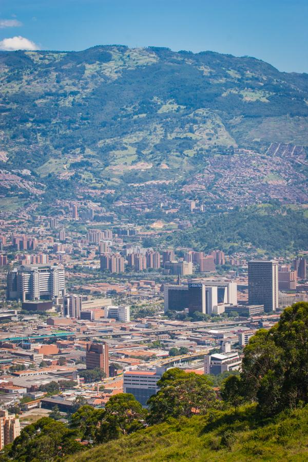 Panoramica de la ciudad de Medellin, Antioquia, Co...