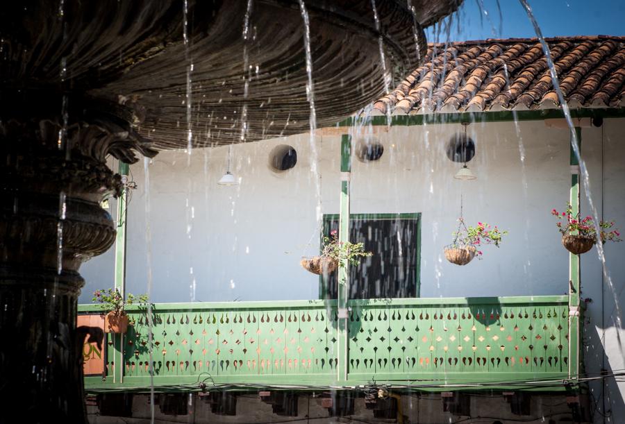 Detalle de Fuente en Santa Fe de Antioquia, Colomb...