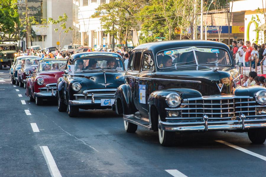 Avenida de Poblado, Desfile de Autos Antiguos, Fer...