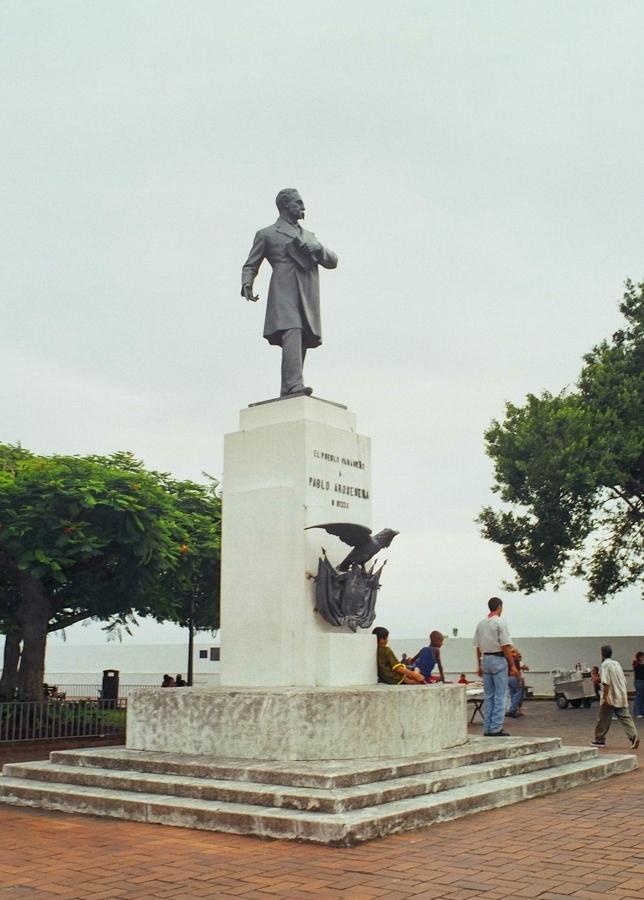 Monumento en el Casco Antiguo de Ciudad de Panama