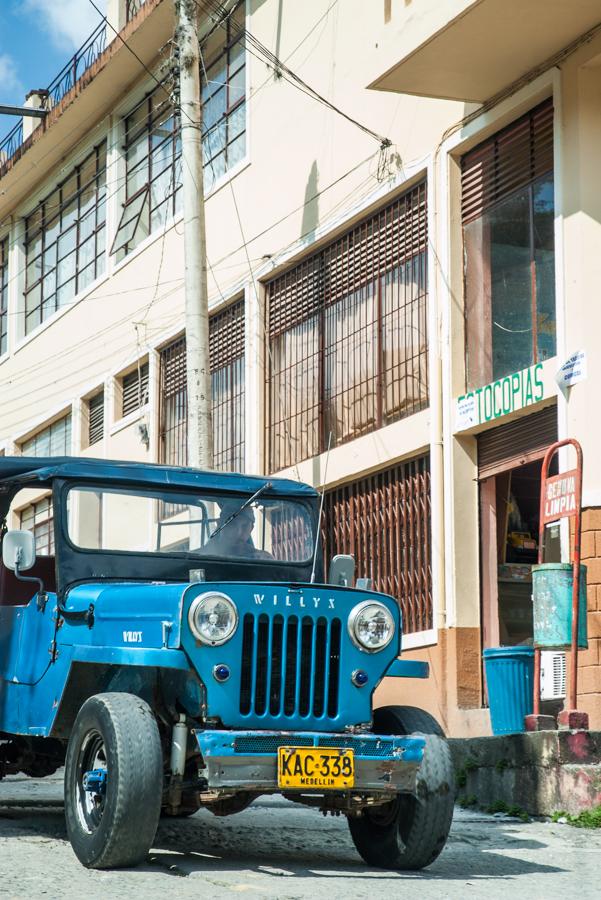 Jeep Willys en Genova, QuIndio, Colombia