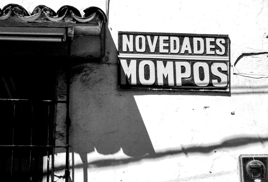 Señalizacion en Santa Cruz de Mompox, Bolivar, Co...
