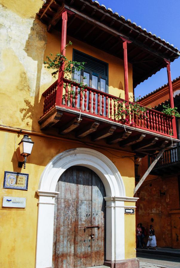 Fachada de una Casa en Cartagena, Bolivar, Colombi...