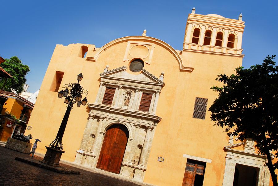 Iglesia y Convento Santo Domingo en Cartagena, Bol...