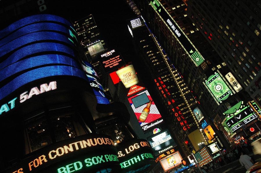 Avisos Publicitarios en Times Square en New York, ...