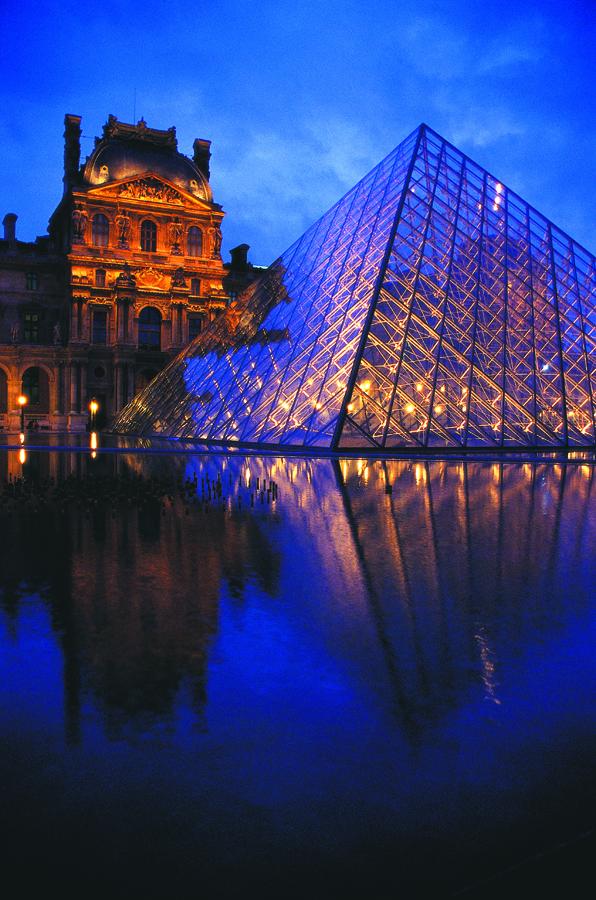 Museo de Louvre en Paris, Francia