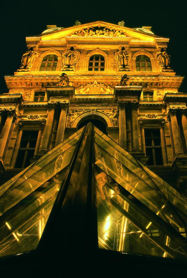 Museo de Louvre en Paris, Francia