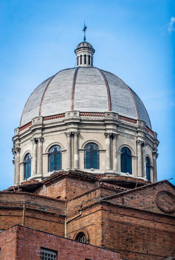 Cupula de la Iglesia de San Antonio, Medellin, Ant...