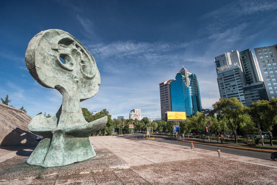 Escultura en Distrito Federal, Mexico, America Cen...