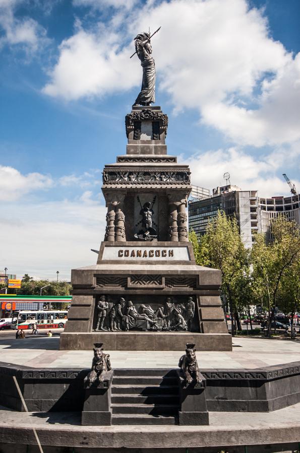 Monumento a Coanacoch en Distrito Federal, Mexico,...