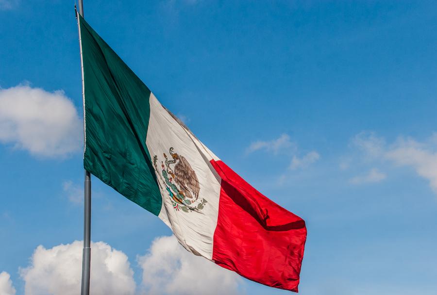 Bandera de Mexico, Distrito Federal, Mexico, Ameri...