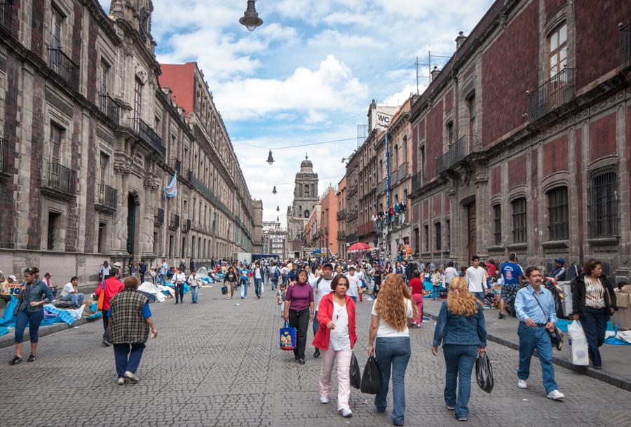 Calle en el Distrito Federal, Mexico, America Cent...