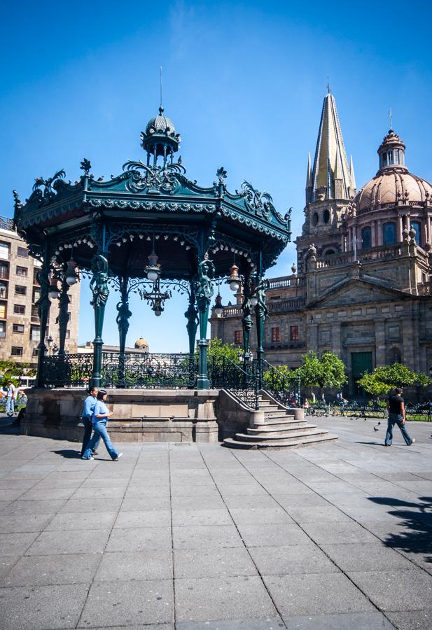 Kiosko en la Plaza de Armas, Guadalajara, Mexico, ...