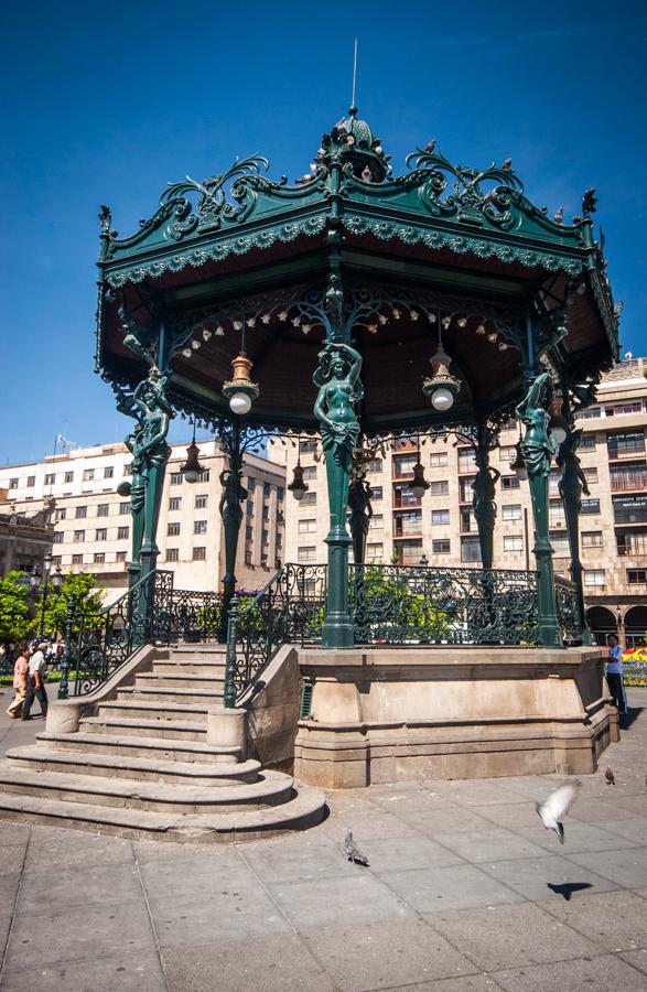 Kiosko en la Plaza de Armas, Guadalajara, Mexico, ...