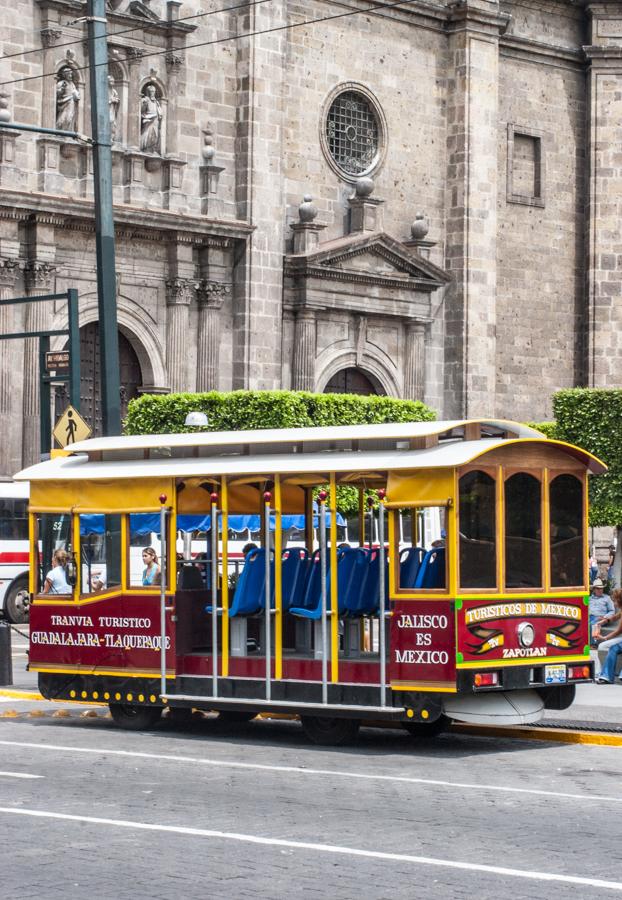 Tranvia turistico, Guadalajara, Mexico, Centro Ame...