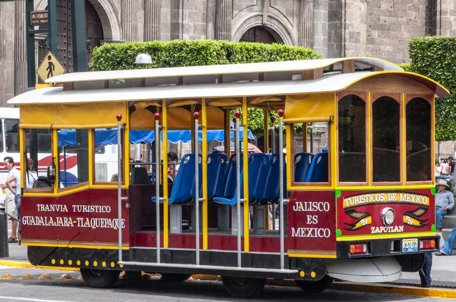 Tranvia turistico, Guadalajara, Mexico, Centro Ame...