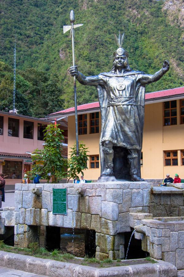 Monumento Pachacutec, Aguas Calientes, Machu Picch...